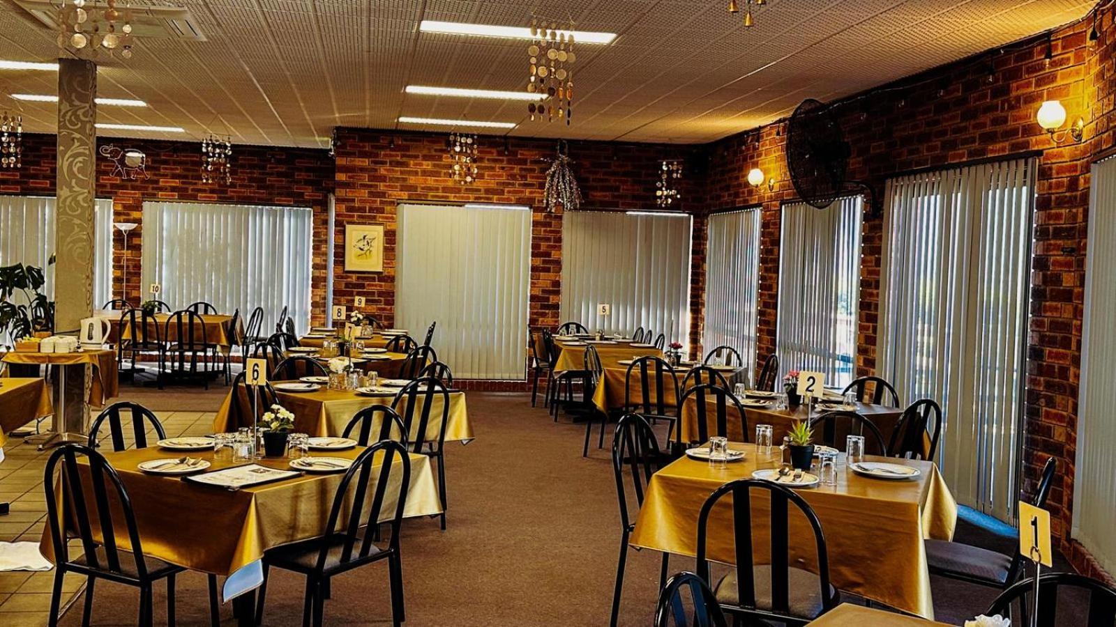 Mountain Creek Motel Bar & Restaurant Mount Beauty Exterior foto