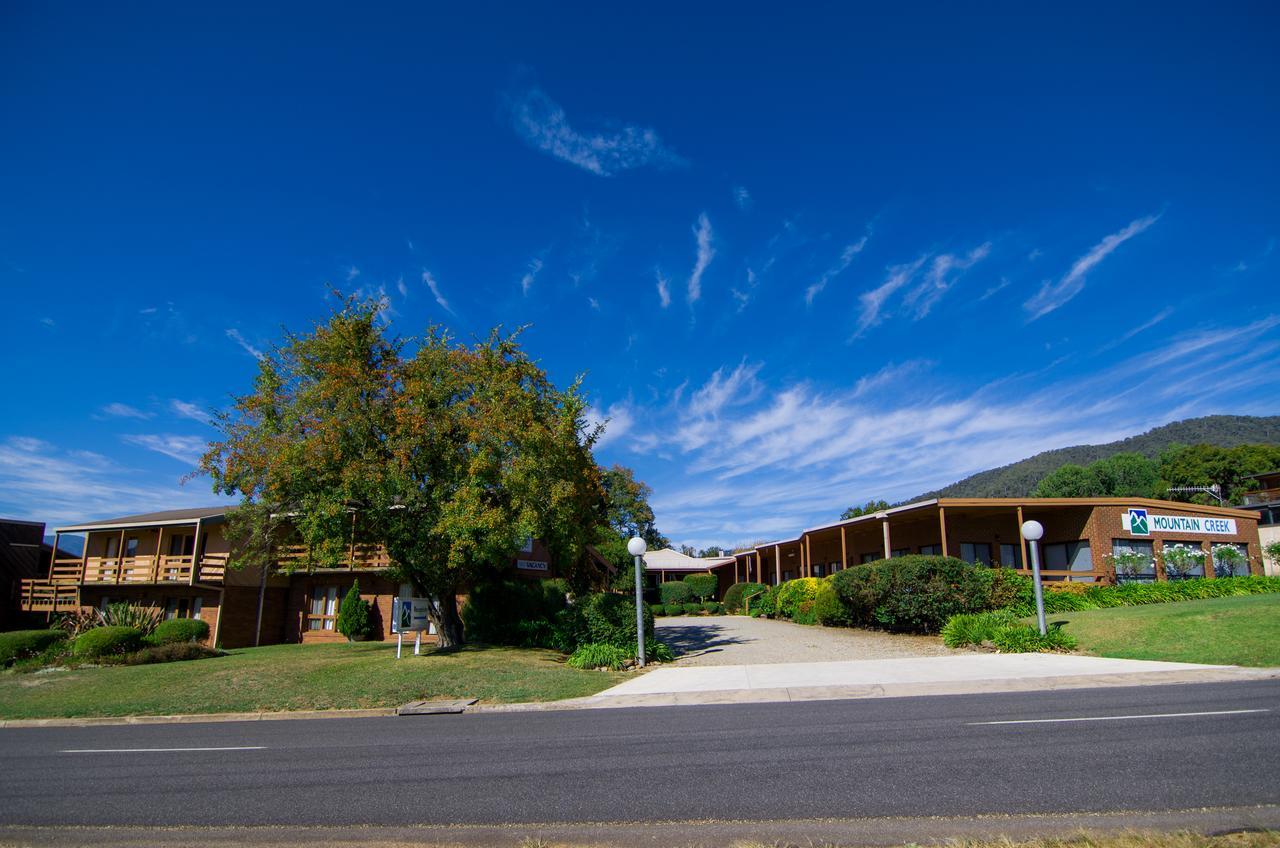 Mountain Creek Motel Bar & Restaurant Mount Beauty Exterior foto